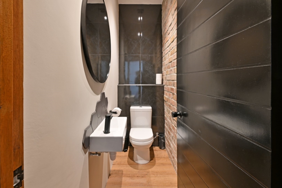 1 Bedroom Property for Sale in Cape Town City Centre Western Cape